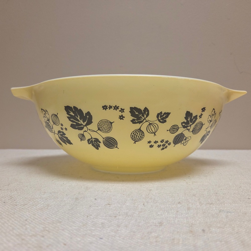Vintage Pyrex Gooseberry Cinderella Mixing Bowl 441 Yellow Black